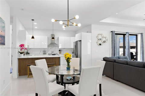 Купить виллу или дом в Кейп-Корал, Флорида 3 спальни, 175.96м2, № 1967272 - фото 13