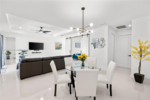 Купить виллу или дом в Кейп-Корал, Флорида 3 спальни, 175.96м2, № 1967272 - фото 21