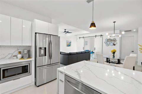 Купить виллу или дом в Кейп-Корал, Флорида 3 спальни, 175.96м2, № 1967272 - фото 19