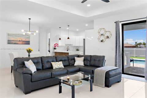 Купить виллу или дом в Кейп-Корал, Флорида 3 спальни, 175.96м2, № 1967272 - фото 7