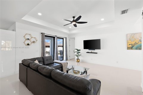 Купить виллу или дом в Кейп-Корал, Флорида 3 спальни, 175.96м2, № 1967272 - фото 8