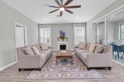 House in Odessa, Florida 5 bedrooms, 317.91 sq.m. № 2258232 - photo 12