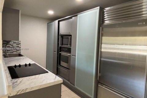 House in Margate, Florida 2 bedrooms, 137.68 sq.m. № 2068723 - photo 4