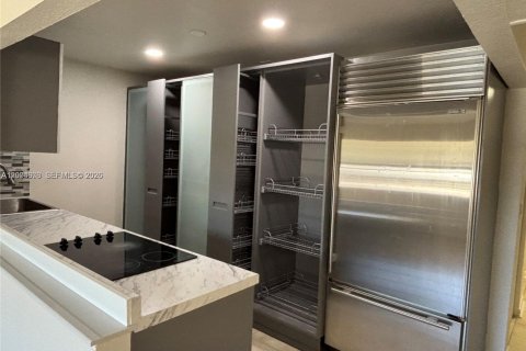 House in Margate, Florida 2 bedrooms, 137.68 sq.m. № 2068723 - photo 2