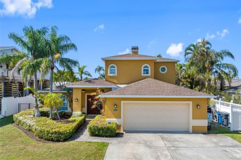 Villa ou maison à vendre à Treasure Island, Floride: 4 chambres, 251.86 m2 № 2108330 - photo 4
