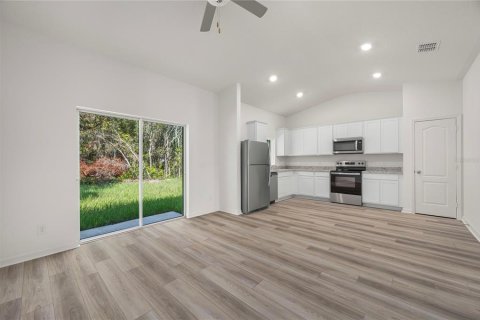 House in Poinciana, Florida 3 bedrooms, 112.04 sq.m. № 1822286 - photo 5