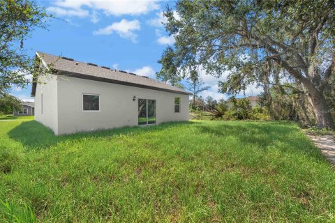 House in Poinciana, Florida 3 bedrooms, 112.04 sq.m. № 1822286 - photo 20
