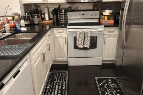 Copropriété à vendre à Doral, Floride: 3 chambres, 109.35 m2 № 2002887 - photo 5