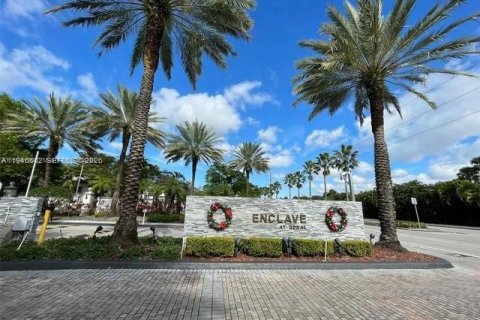 Copropriété à vendre à Doral, Floride: 3 chambres, 109.35 m2 № 2002887 - photo 2