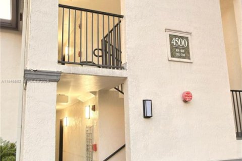 Copropriété à vendre à Doral, Floride: 3 chambres, 109.35 m2 № 2002887 - photo 3