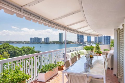Condominio en venta en Palm Beach, Florida, 3 dormitorios, 226.96 m2 № 2190956 - foto 28