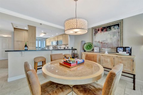 Condo in Redington Shores, Florida, 2 bedrooms  № 1817419 - photo 19