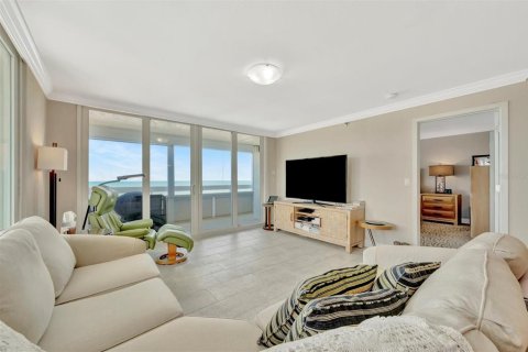 Condo in Redington Shores, Florida, 2 bedrooms  № 1817419 - photo 20