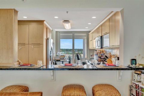 Condo in Redington Shores, Florida, 2 bedrooms  № 1817419 - photo 13