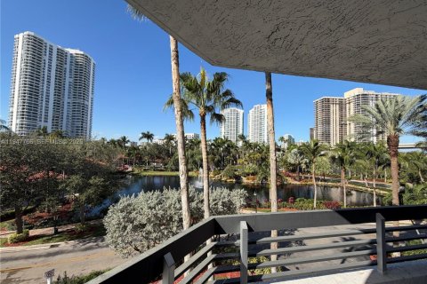 Кондоминиум с 2 спальнями в Авентура, Флорида № 2004439