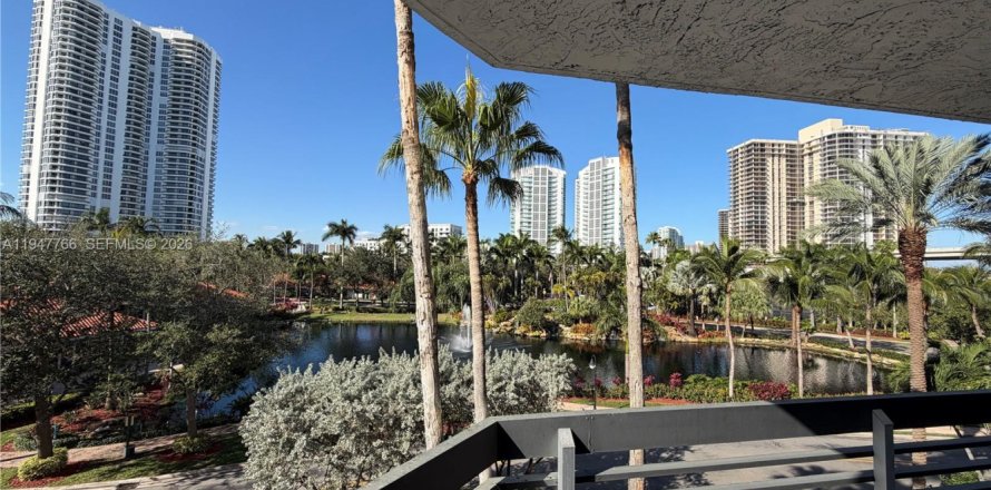 Кондоминиум с 2 спальнями в Авентура, Флорида № 2004439