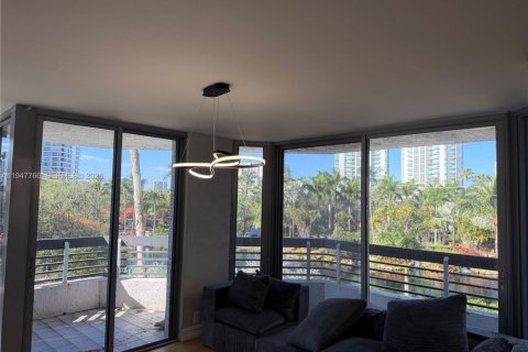 Снять в аренду кондоминиум в Авентура, Флорида 2 спальни, 126.44м2, № 2004439 - фото 4