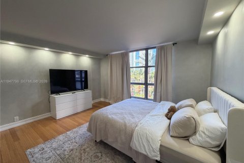 Снять в аренду кондоминиум в Авентура, Флорида 2 спальни, 126.44м2, № 2004439 - фото 15