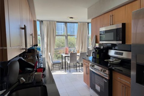 Снять в аренду кондоминиум в Авентура, Флорида 2 спальни, 126.44м2, № 2004439 - фото 10