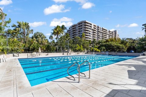 Condominio en venta en Key Biscayne, Florida, 1 dormitorio, 102.47 m2 № 1993890 - foto 21