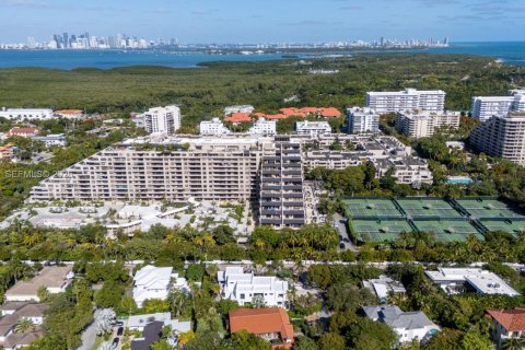 Condominio en venta en Key Biscayne, Florida, 1 dormitorio, 102.47 m2 № 1993890 - foto 30