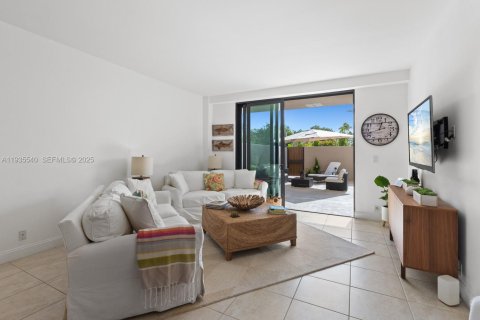 Condominio en venta en Key Biscayne, Florida, 1 dormitorio, 102.47 m2 № 1993890 - foto 7