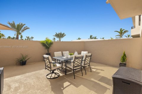 Condominio en venta en Key Biscayne, Florida, 1 dormitorio, 102.47 m2 № 1993890 - foto 5