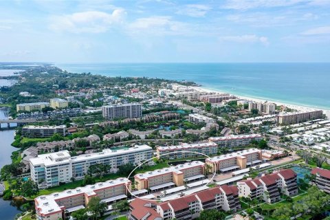 Copropriété à vendre à Sarasota, Floride: 2 chambres, 86.31 m2 № 2329750 - photo 2