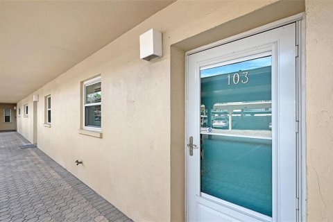 Copropriété à vendre à Sarasota, Floride: 2 chambres, 86.31 m2 № 2329750 - photo 6