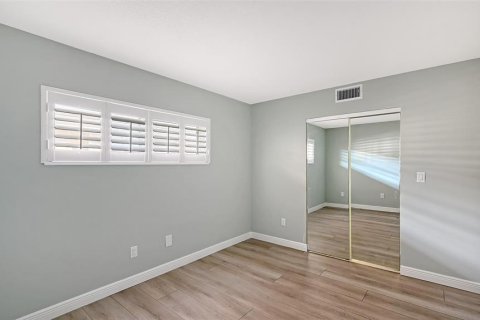 Copropriété à vendre à Sarasota, Floride: 2 chambres, 86.31 m2 № 2329750 - photo 14