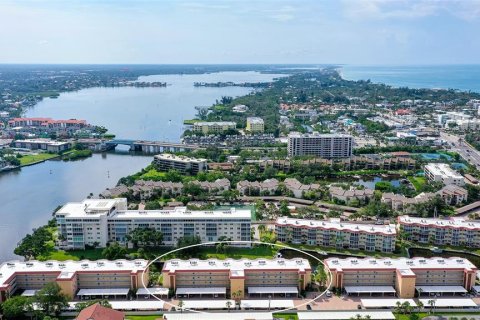 Copropriété à vendre à Sarasota, Floride: 2 chambres, 86.31 m2 № 2329750 - photo 23