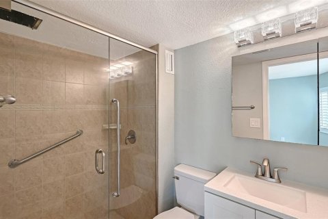 Copropriété à vendre à Sarasota, Floride: 2 chambres, 86.31 m2 № 2329750 - photo 20