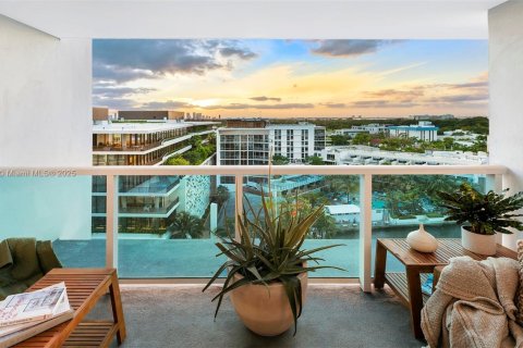 Condo in Miami Beach, Florida, 2 bedrooms  № 2022971 - photo 2