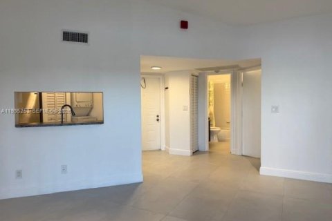 Condo in Homestead, Florida, 2 bedrooms  № 1993408 - photo 8