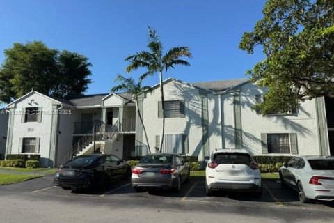 Condo in Homestead, Florida, 2 bedrooms  № 1993408 - photo 2