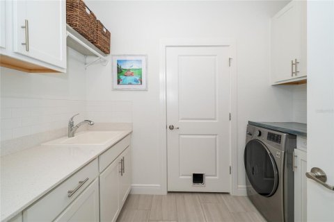 House in Land O' Lakes, Florida 3 bedrooms, 194.91 sq.m. № 1632185 - photo 14