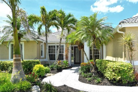 House in Sarasota, Florida 3 bedrooms, 212.93 sq.m. № 1793666 - photo 4