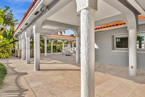 Villa ou maison à vendre à North Miami, Floride: 5 chambres, 363.06 m2 № 2034698 - photo 30
