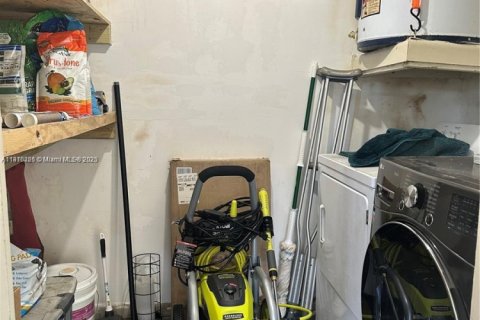 Снять в аренду виллу или дом в Дирфилд-Бич, Флорида 2 спальни, 88.44м2, № 1972880 - фото 9