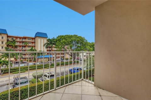 Condo in Fort Lauderdale, Florida, 2 bedrooms  № 1924873 - photo 11