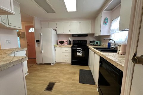 Appartement à louer à Bradenton, Floride: 2 chambres, 83.61 m2 № 2291206 - photo 2