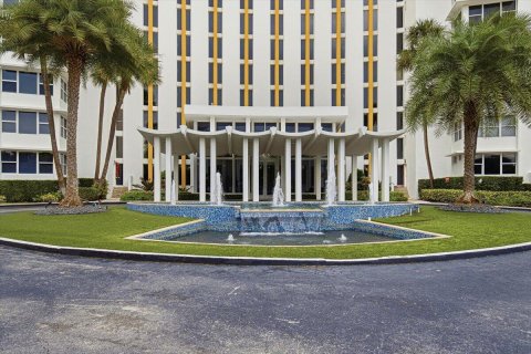 Copropriété à vendre à Lauderdale-by-the-Sea, Floride: 2 chambres, 170.94 m2 № 2429756 - photo 12