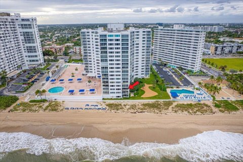 Condo à Lauderdale-by-the-Sea, Floride, 2 chambres  № 2429756