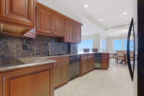 Copropriété à vendre à Lauderdale-by-the-Sea, Floride: 2 chambres, 170.94 m2 № 2429756 - photo 24