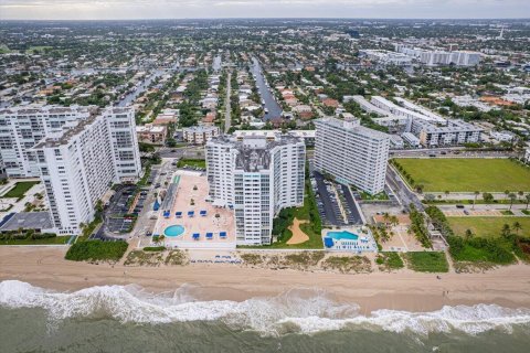 Copropriété à vendre à Lauderdale-by-the-Sea, Floride: 2 chambres, 170.94 m2 № 2429756 - photo 2