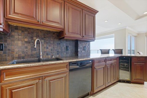 Copropriété à vendre à Lauderdale-by-the-Sea, Floride: 2 chambres, 170.94 m2 № 2429756 - photo 26