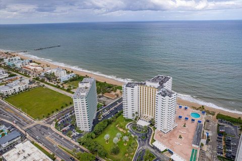 Copropriété à vendre à Lauderdale-by-the-Sea, Floride: 2 chambres, 170.94 m2 № 2429756 - photo 9