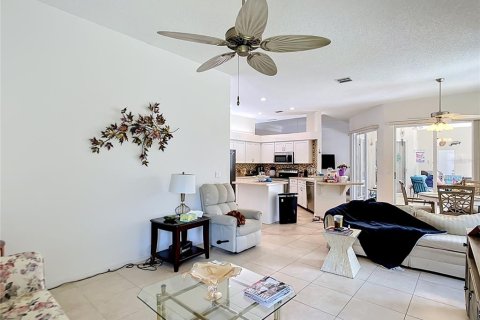 House in Venice, Florida 4 bedrooms, 214.42 sq.m. № 2155697 - photo 24