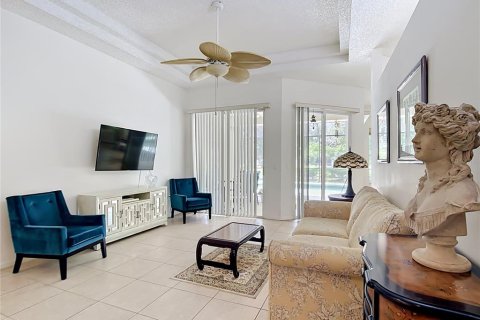 House in Venice, Florida 4 bedrooms, 214.42 sq.m. № 2155697 - photo 10