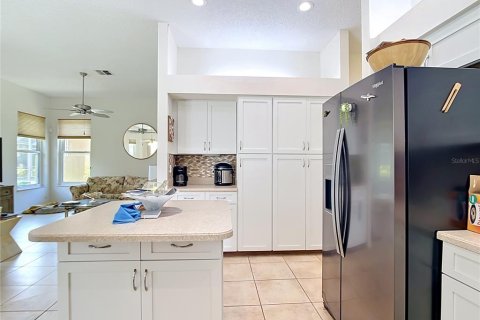 House in Venice, Florida 4 bedrooms, 214.42 sq.m. № 2155697 - photo 18